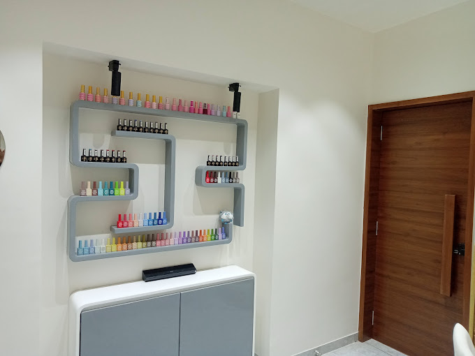 Nailica Store Interior - Client seating area